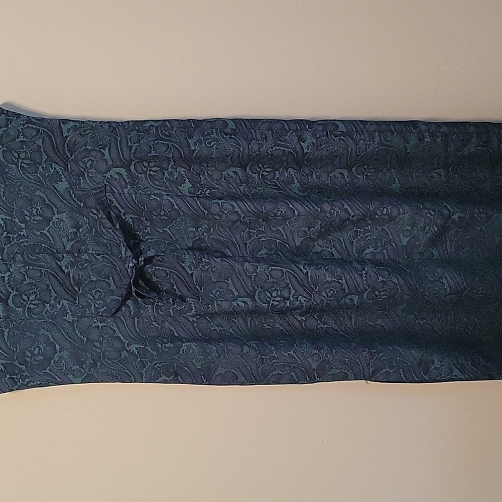 Full length - Picture 2 of 2